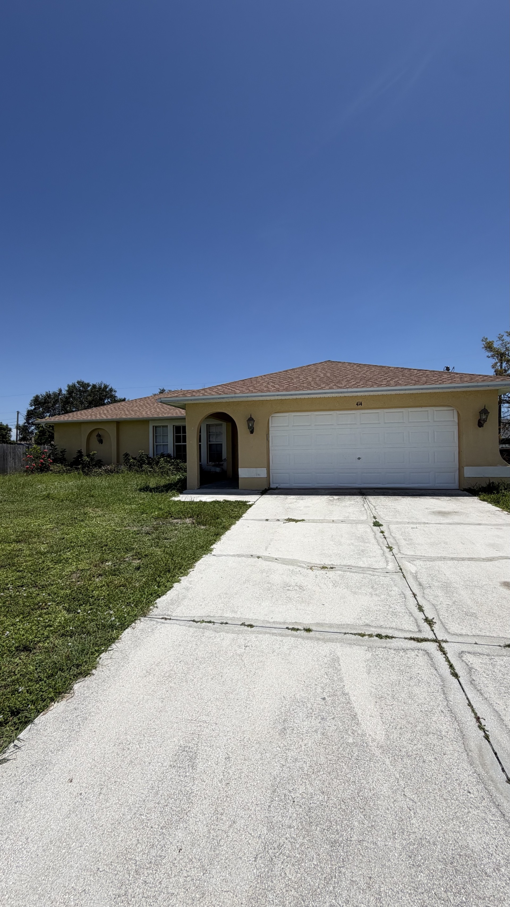 414 SE 13th St. Cape Coral, FL 33990